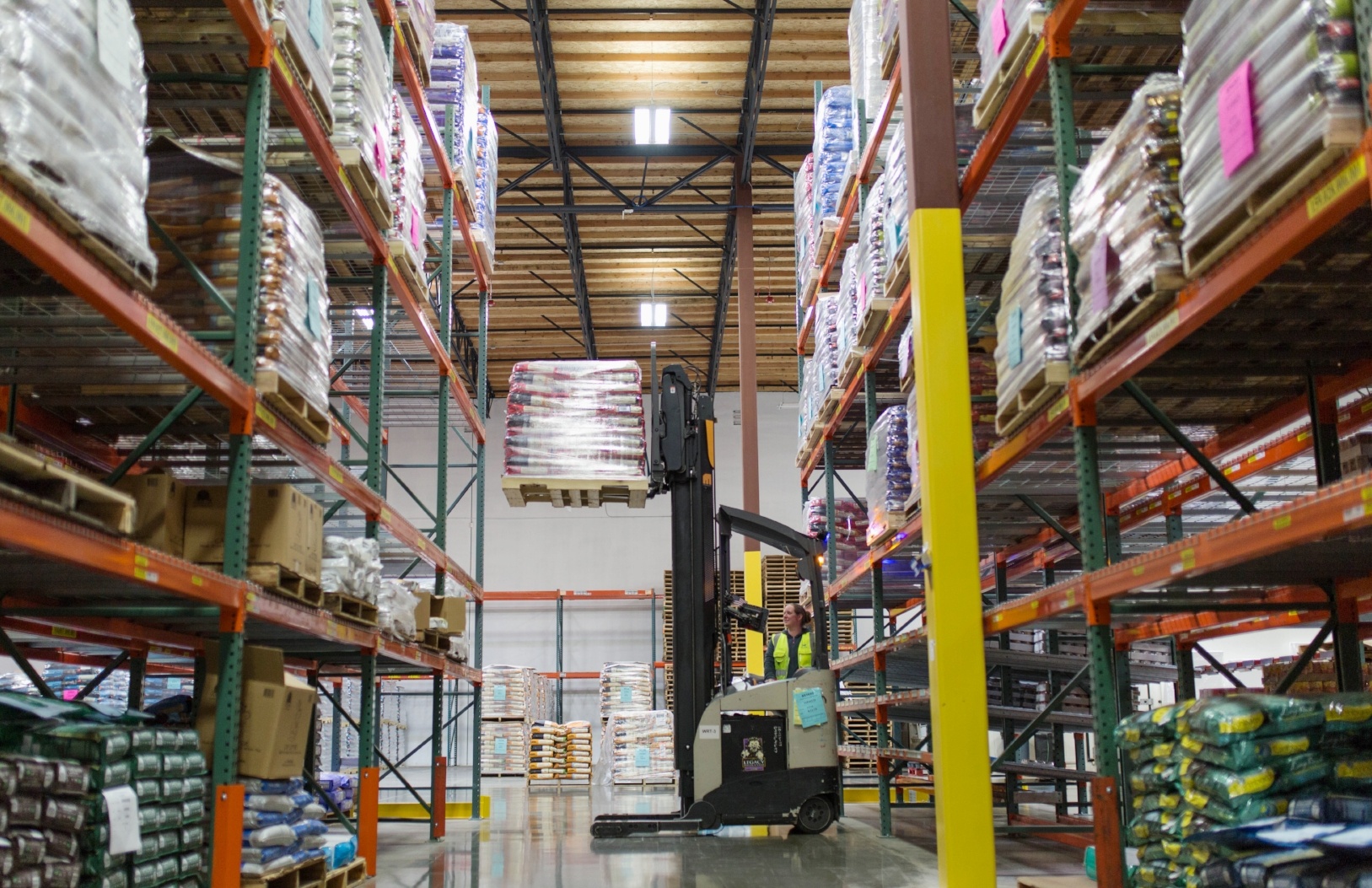 Pet Food Experts, Pacific Northwest Territory Warehouse, Fife Washington